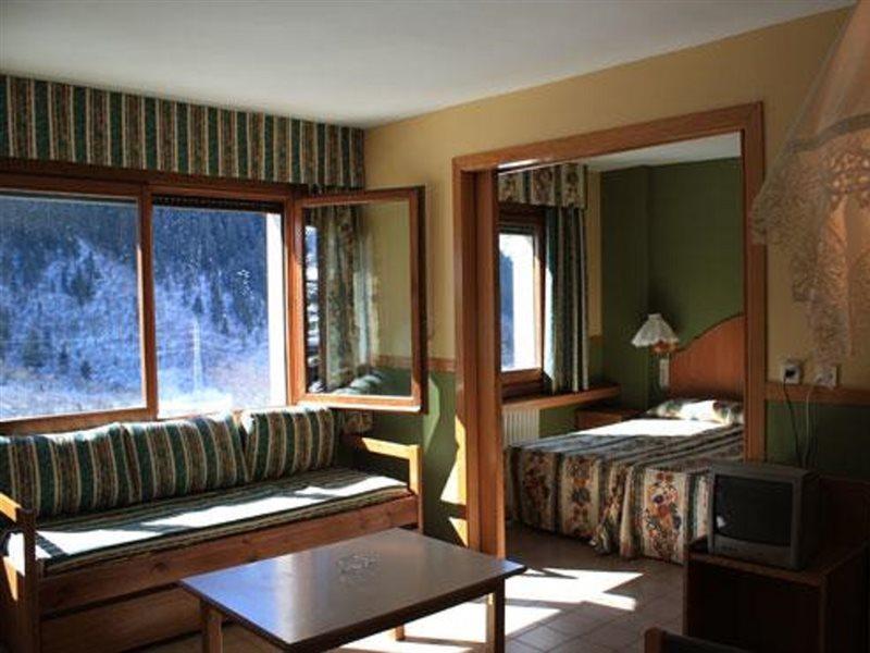 Apartamentos Solneu Baqueira Beret Exterior photo