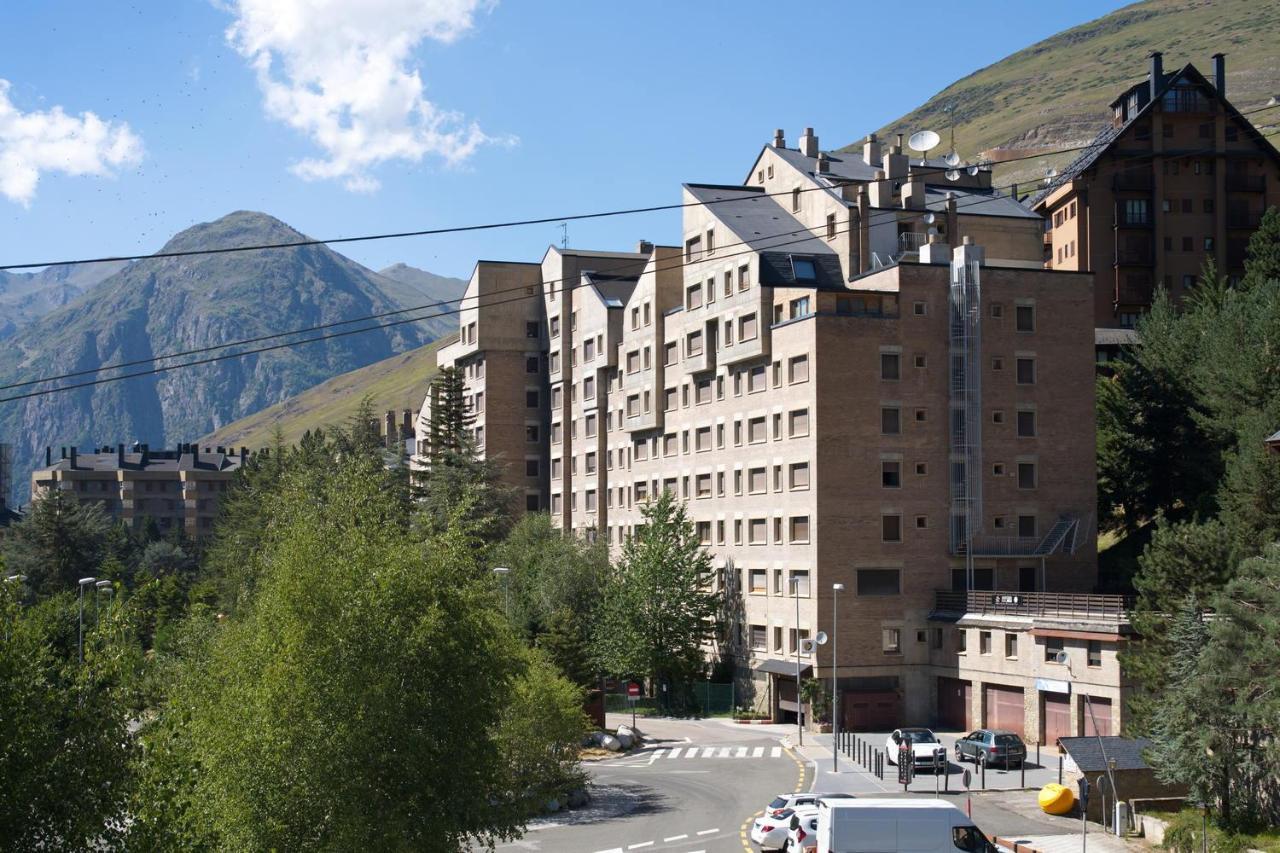 Apartamentos Solneu Baqueira Beret Exterior photo
